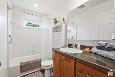 225 W 300 N, Hyrum, UT 84319 - Photo 12