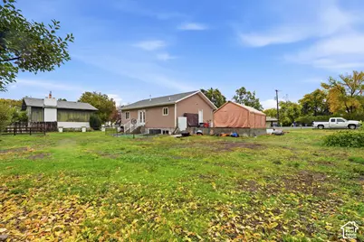 225 W 300 N, Hyrum, UT 84319 - Photo 22