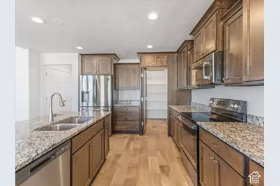 3982 W 910 S, Syracuse, UT 84075 - Photo 10