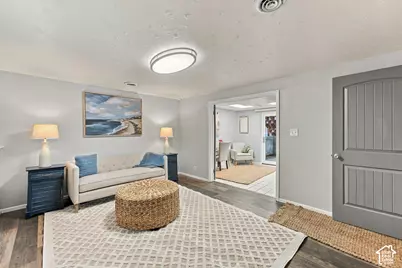 580 E Aloha Ln, Sandy, UT 84070 - Photo 24