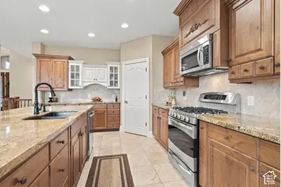 4438 S Devonshire Dr E, Bountiful, UT 84010 - Photo 12