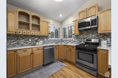 699 E 100 S, Pleasant Grove, UT 84062 - Photo 8