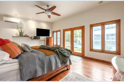 6245 S 2300 E, Holladay, UT 84121 - Photo 12