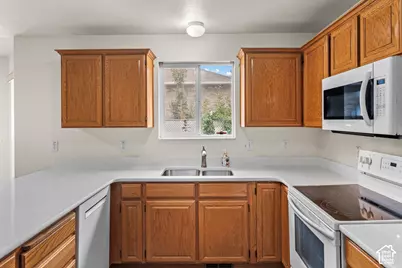 4733 W Sunny Meadow Dr S, South Jordan, UT 84009 - Photo 10