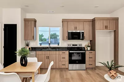452 N 100 W #103, Logan, UT 84321 - Photo 4