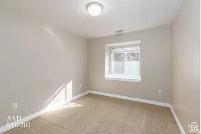 2490 N Dorchester Ave, Harrisville, UT 84414 - Photo 14