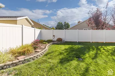 2490 N Dorchester Ave, Harrisville, UT 84414 - Photo 26