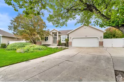1192 W Rhonda Crest Cir S, Riverton, UT 84065 - Photo 2