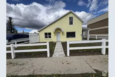 56 W Union St, Manti, UT 84642 - Photo 2