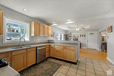 2637 S 600 E, Salt Lake City, UT 84106 - Photo 12