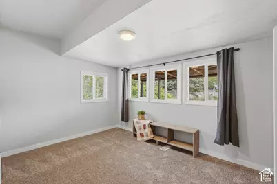 1296 W Gillespie Ave, Salt Lake City, UT 84104 - Photo 12