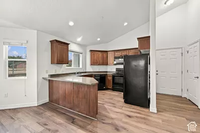 116 E Resaca Dr #F8, Sandy, UT 84070 - Photo 4
