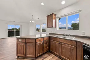 116 E Resaca Dr, Sandy, UT 84070 - Photo 10