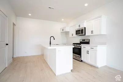 538 W 1875 N, Harrisville, UT 84404 - Photo 4