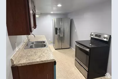 7112 S 2780 E, Cottonwood Heights, UT 84121 - Photo 14
