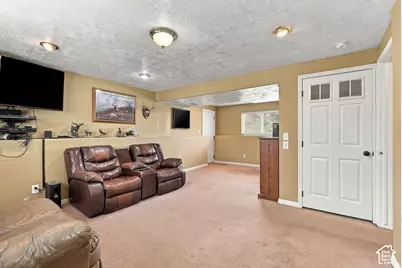 5791 S 3975 W, Roy, UT 84067 - Photo 8