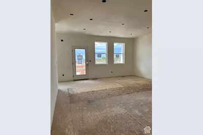 981 N Hay Ln #39, Farmington, UT 84025 - Photo 4