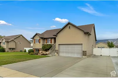 182 W Hancock Cir, North Ogden, UT 84404 - Photo 2