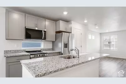551 N Beaver Ln, Saratoga Springs, UT 84045 - Photo 2