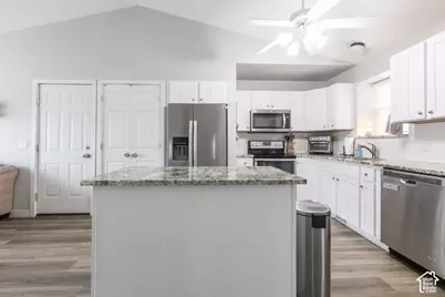 42 Country Bend Rd, Farmington, UT 84025 - Photo 6
