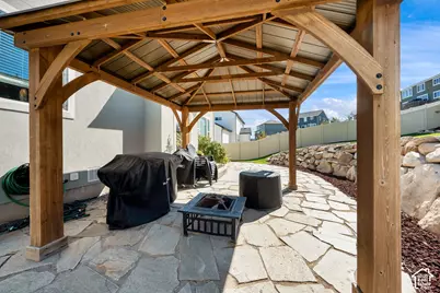 3193 S Deer Meadow Dr, Saratoga Springs, UT 84045 - Photo 4