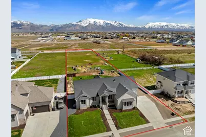 2062 S 4300 W, Taylor, UT 84401 - Photo 6