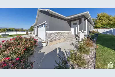 1646 N 160 E, Orem, UT 84057 - Photo 4