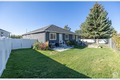 1646 N 160 E, Orem, UT 84057 - Photo 32