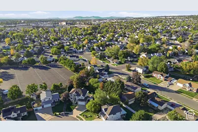 102 E 1150 N, Layton, UT 84041 - Photo 40