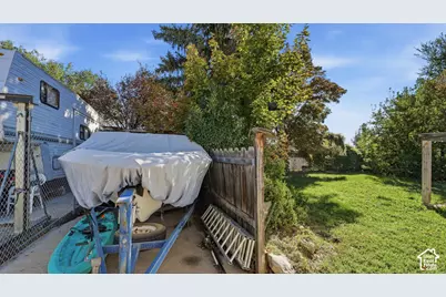 102 E 1150 N, Layton, UT 84041 - Photo 30