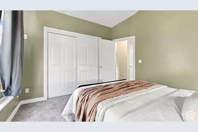 102 E 1150 N, Layton, UT 84041 - Photo 12