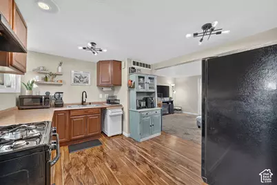 562 Kirk St, Layton, UT 84041 - Photo 6