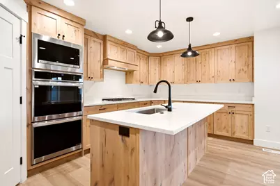 1029 N 2900 E, Layton, UT 84040 - Photo 12