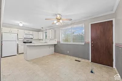 9456 David St, Sandy, UT 84070 - Photo 4