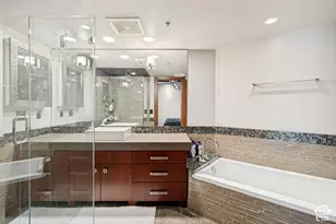 328 W 200 S, Salt Lake City, UT 84101 - Photo 14