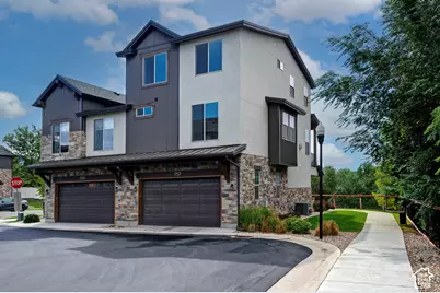 252 E Sandy Sage Way Way, Sandy, UT 84070 - Photo 4