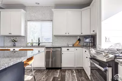10967 S Raphi Pl, South Jordan, UT 84095 - Photo 12
