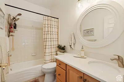 2047 E Candle Tree Cv S, Sandy, UT 84092 - Photo 44