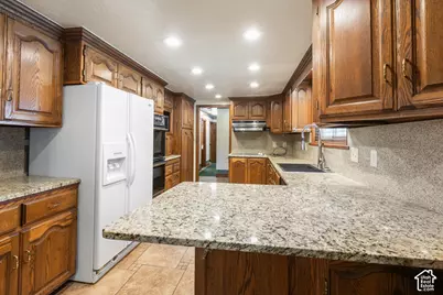 866 E 970 N, Orem, UT 84097 - Photo 8