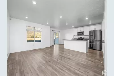 1353 S Fox Run Ave, Santaquin, UT 84655 - Photo 2