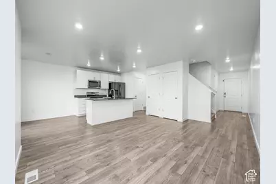 1353 S Fox Run Ave, Santaquin, UT 84655 - Photo 8