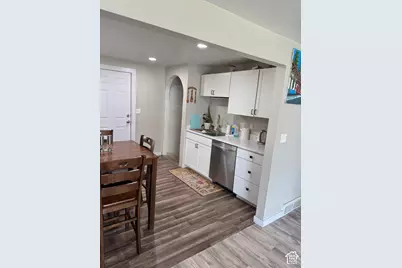 40 Zircon Cir, Layton, UT 84041 - Photo 6
