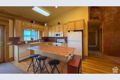 3367 E 4750 S, Wellington, UT 84542 - Photo 4