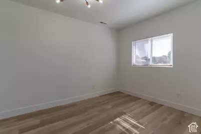 2515 S Parkcrest Dr, West Valley, UT 84119 - Photo 12