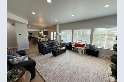 2673 N 1100 E, Layton, UT 84040 - Photo 8