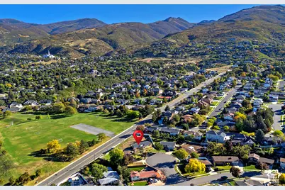 1059 E Arlington Way S, Bountiful, UT 84010 - Photo 4