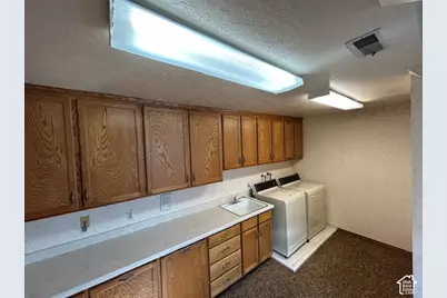 8376 S Red River Rd, Sandy, UT 84093 - Photo 16