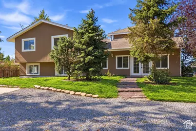 10754 S 1225 E, Sandy, UT 84094 - Photo 2