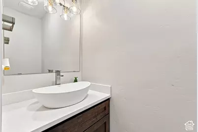 461 S 300 E, Mona, UT 84645 - Photo 18