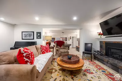 3217 E Fort Union Blvd, Cottonwood Heights, UT 84121 - Photo 28
